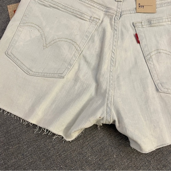 Levi’s High Rise Distressed Shorts NWT - Picture 6 of 10